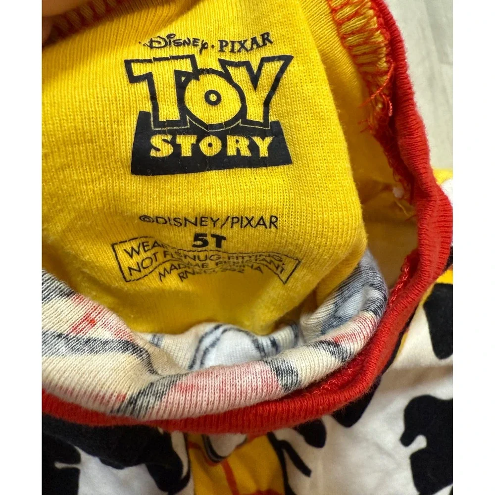 Carters LC Lauren Conrad Disney Pajamas Kids 4-5T Multi Good Christmas Toy Story